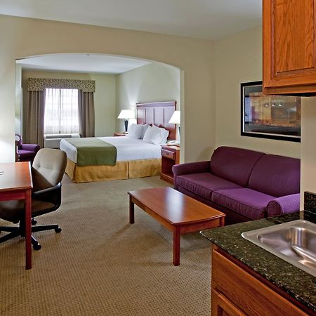 Holiday Inn Express Hotel And Suites Ada By Ihg Номер фото