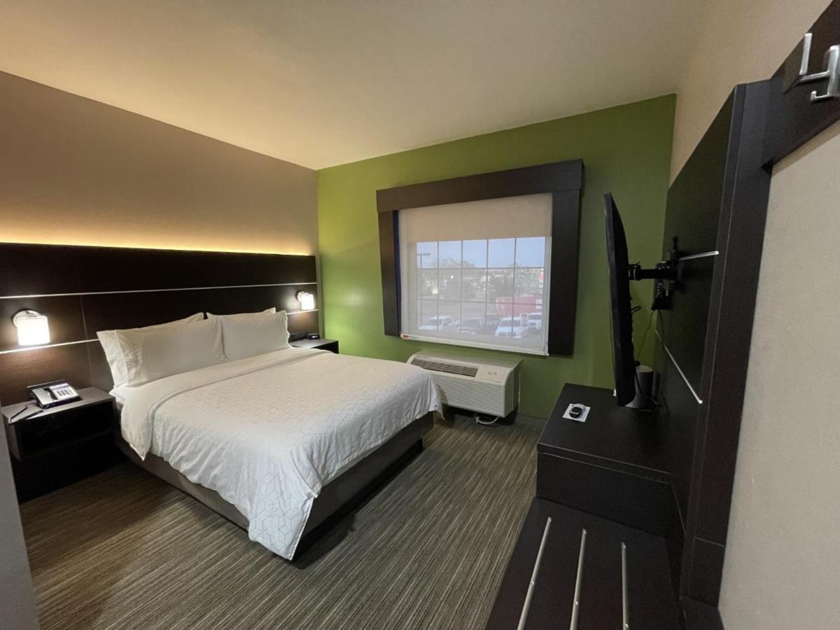 Holiday Inn Express Hotel And Suites Ada By Ihg Экстерьер фото